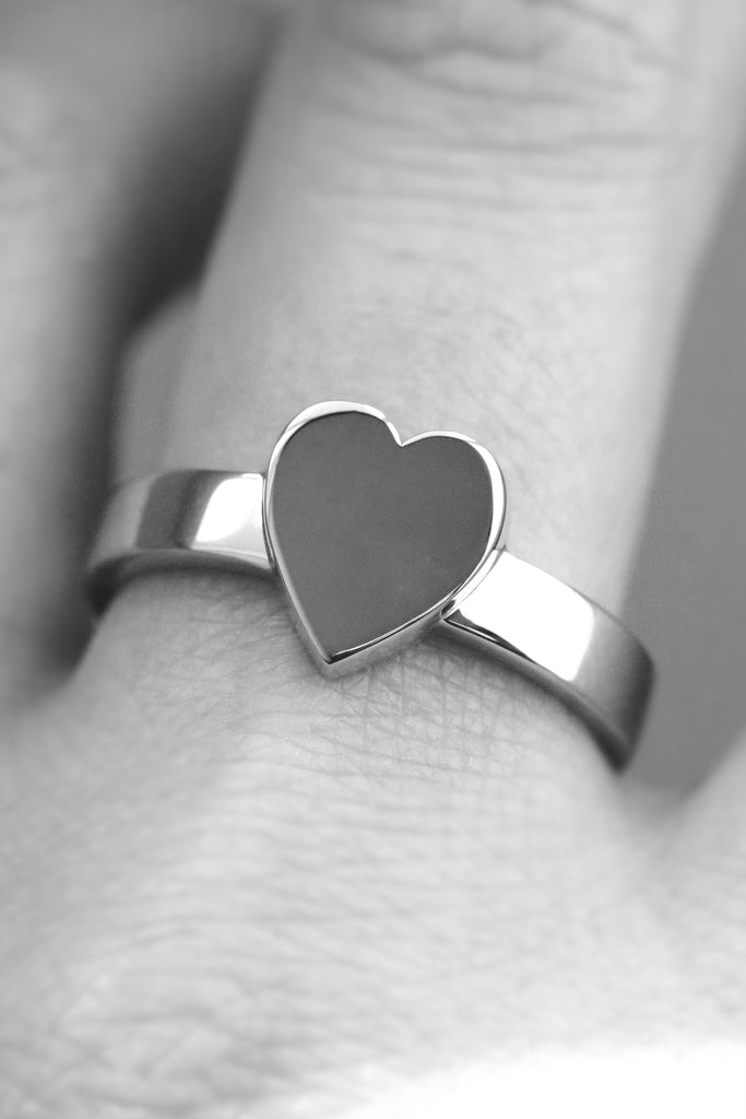 Bold Heart Ring White Gold