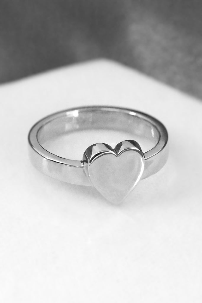 Bold Heart Ring White Gold