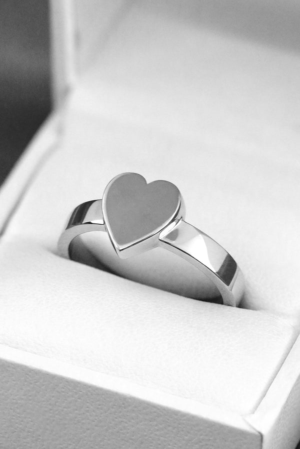 Bold Heart Ring Rose Gold