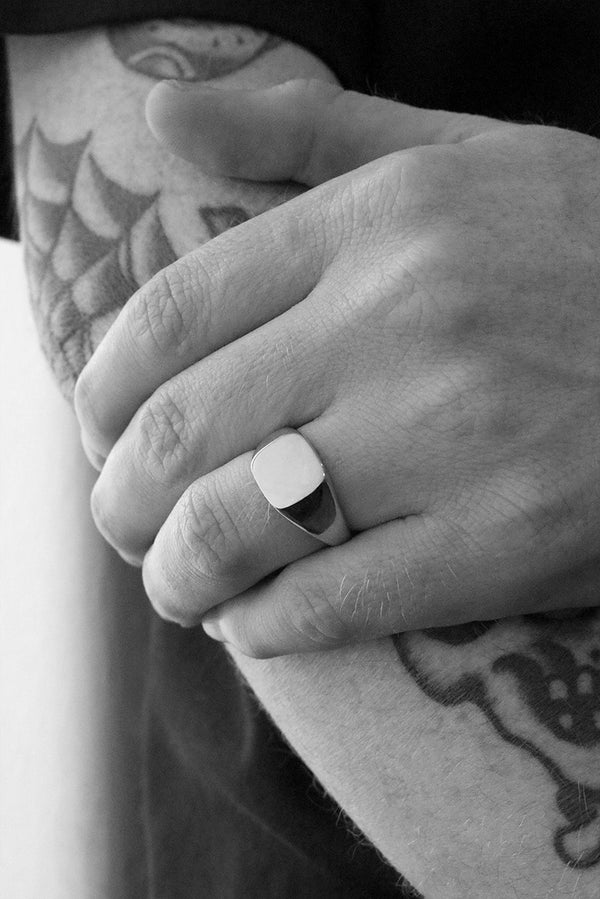 Cushion Signet Ring Rose Gold