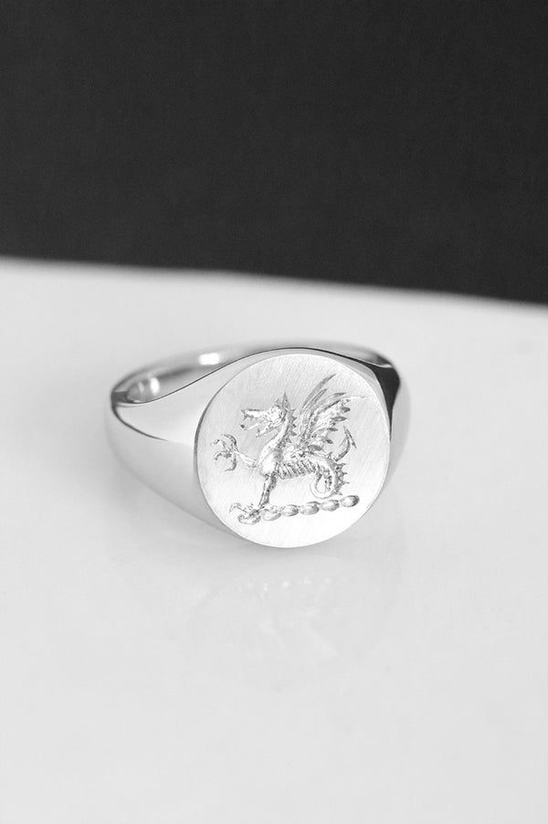 Wax Seal Engraved Round Signet Ring Yellow Gold