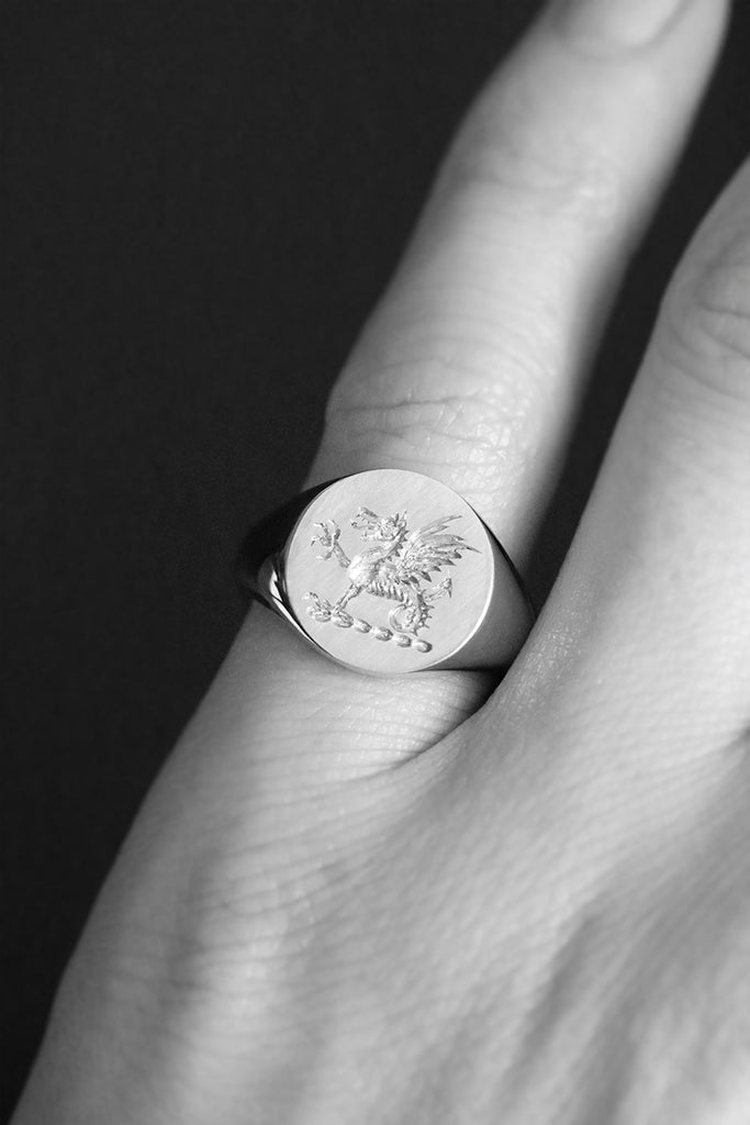 Wax Seal Engraved Round Signet Ring Rose Gold
