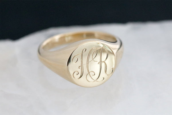 Monogram Round Signet Ring Yellow Gold