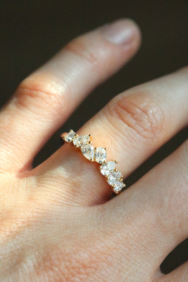 Scattered Diamond Ring Yellow Gold