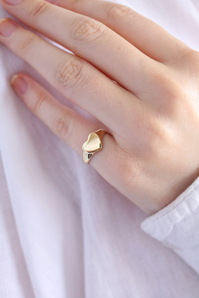 Baby Heart Signet Ring Yellow Gold