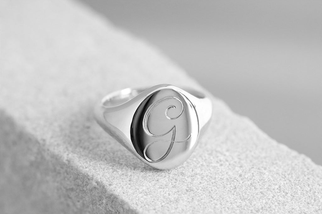 engraved g signet ring