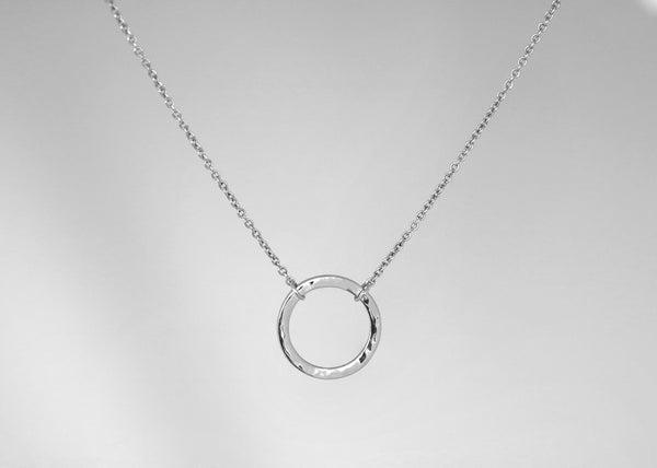Circle Necklace White Gold