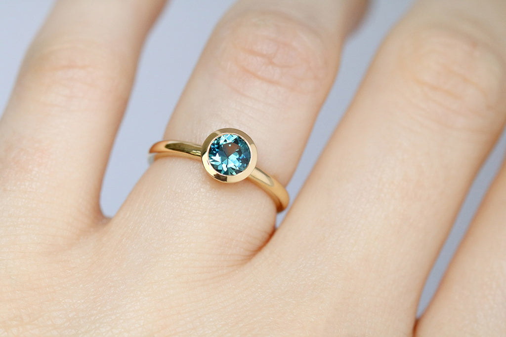 yellow gold parti sapphire ring