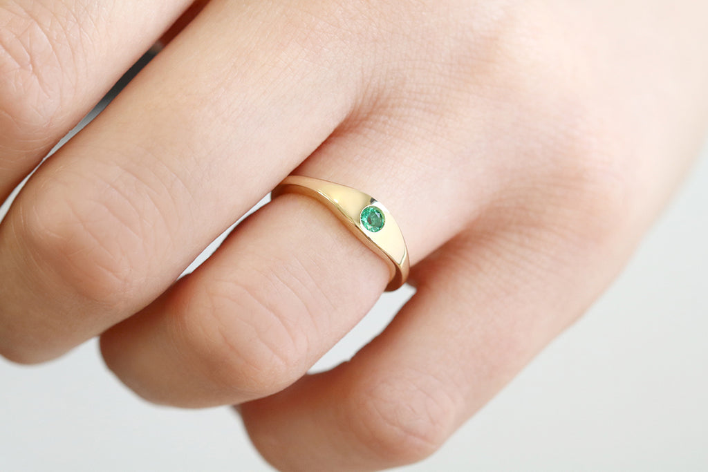 Small Emerald Ring Yellow Gold